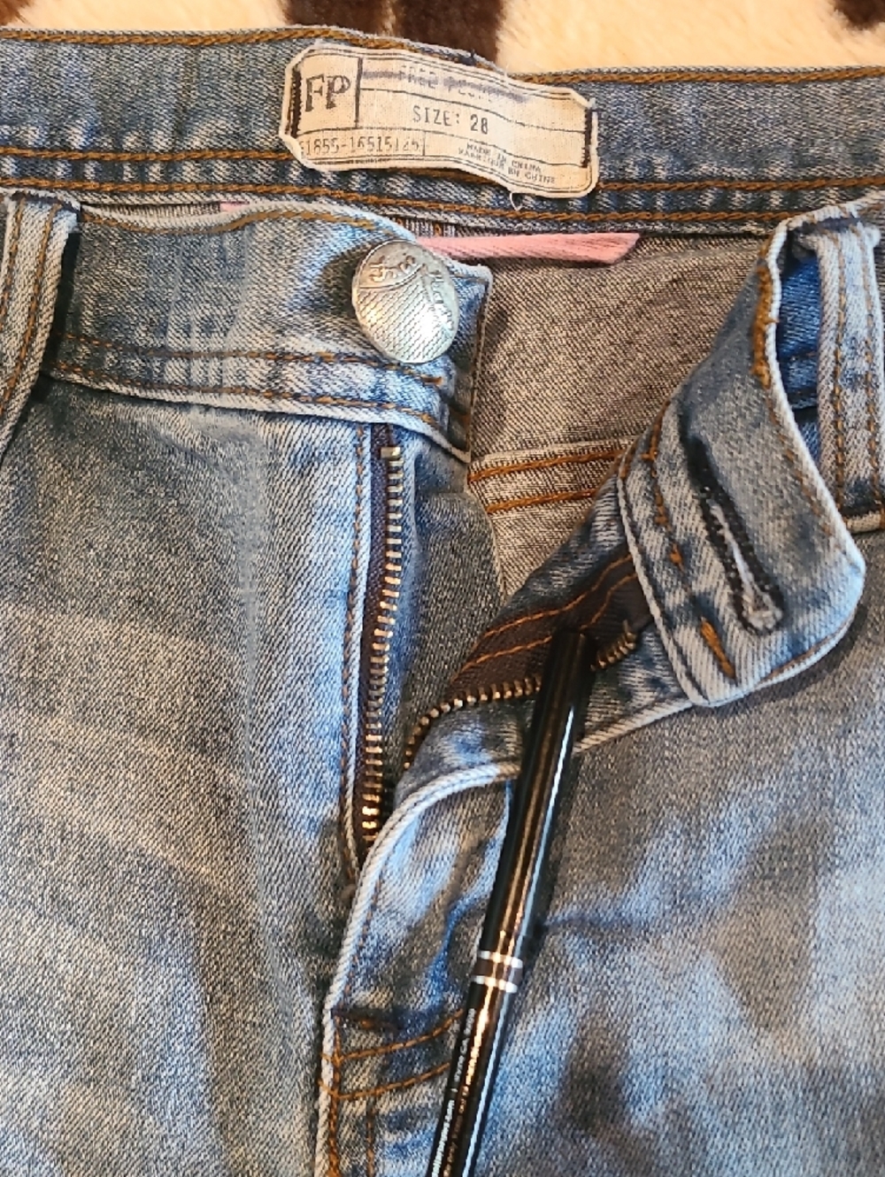 Free People Light Blue Denim Frayed Hem Women's Shorts - Picture 3 of 8
